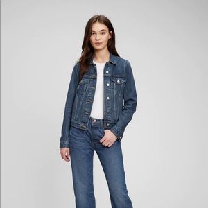 Gap denim jacket for women size M color blue